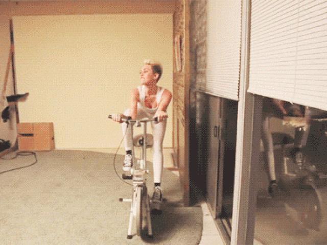 Tranh vui - Cười ngất với những sự cố "đứng tim" xảy ra trong phòng tập gym