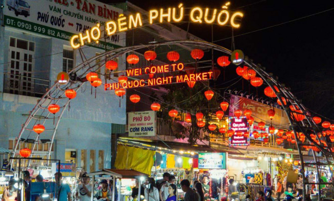 Cổng chợ đêm Phú Quốc