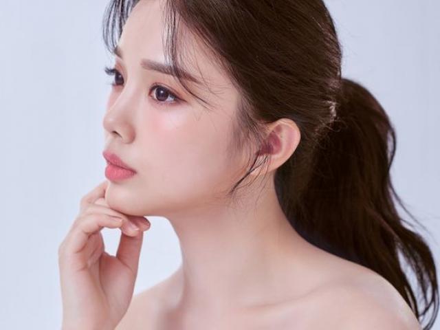 Làm đẹp - Cách tự tạo toner hoa hồng, trà xanh giúp làn da sáng mịn