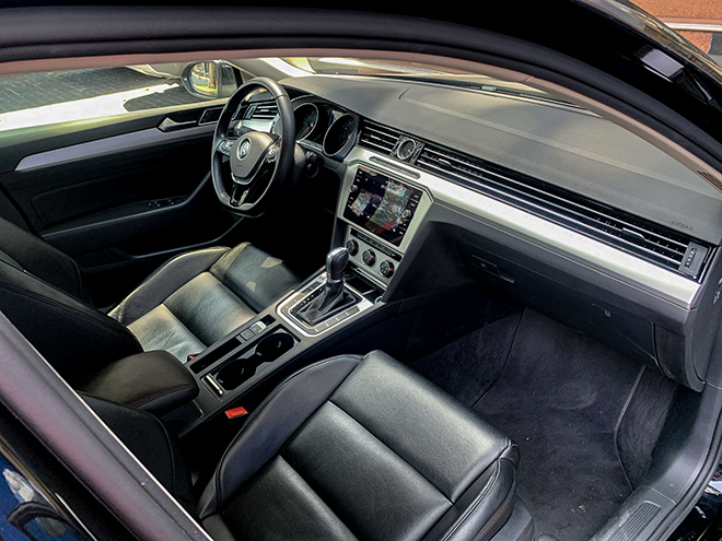 Trải nghiệm xe Volkswagen Passat, chiếc sedan dành cho người đam mê - 10