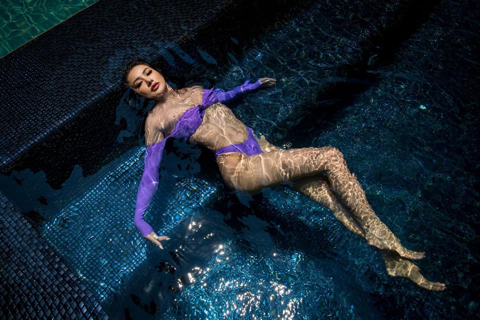 Đây hẳn là mỹ nhân mặc bikini sexy bậc nhất showbiz Việt, gợi cảm "chết người" - 5
