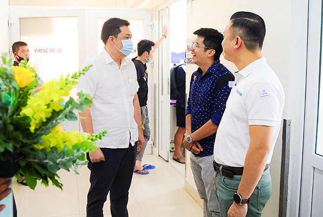 Quỹ Hi S từ Hisense Việt Nam đến thăm, động viên và hỗ trợ tuyển thủ Hùng Dũng 50 triệu đồng - 4