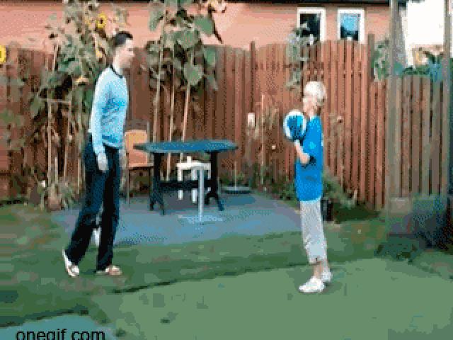 Tranh vui - Khoảnh khắc các quý ông khiến cho bao người phải cười ngả nghiêng