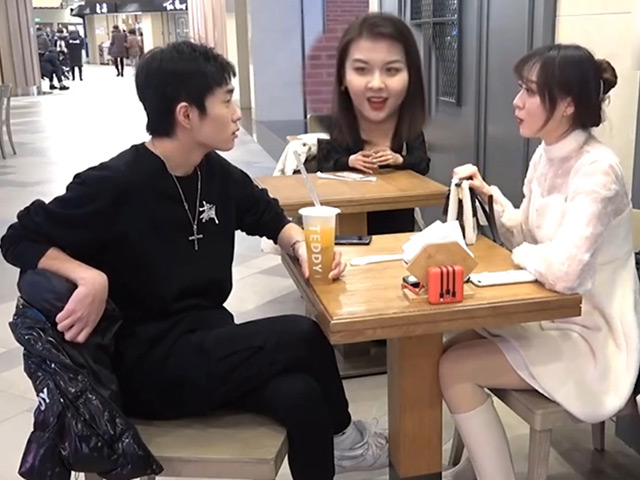 Video Clip Cười - Gặp chàng trai "sến sẩm" khi đi xem mắt khiến cô gái nguyện FA cả đời