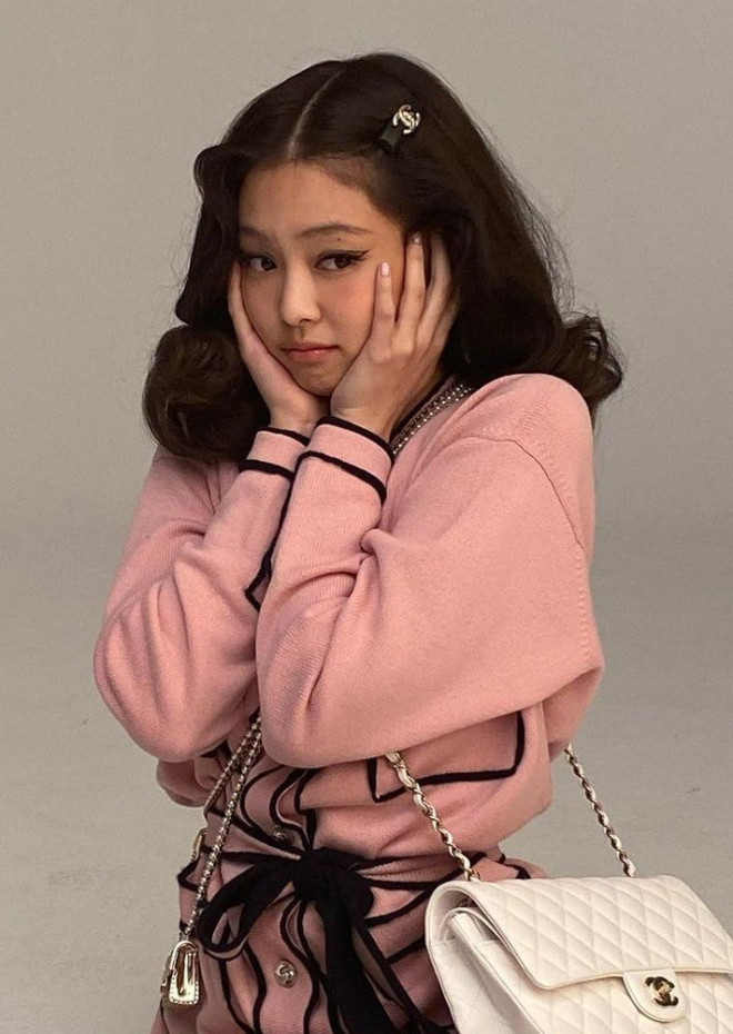 Không phải idol xinh đẹp nhất nhưng Jennie chính là cô gái “cân được mọi kiểu tóc” - 1
