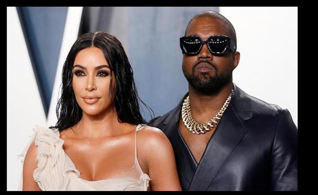 Ấn tượng hơn cả, Kanye còn mua lại 10 chi nhánh Burger King để tặng vợ. Ngoài ra, ông chồng chiều vợ này còn tặng Kim cổ phần của hàng loạt thương hiệu &#34;khủng&#34; như Disney, Apple, Amazon, Adidas và Netflix.

