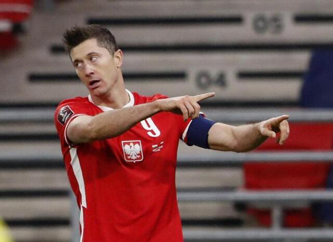 Lewandowski lại "nổ súng", cứu nguy Ba Lan nghẹt thở ở trận cầu 6 bàn - 3