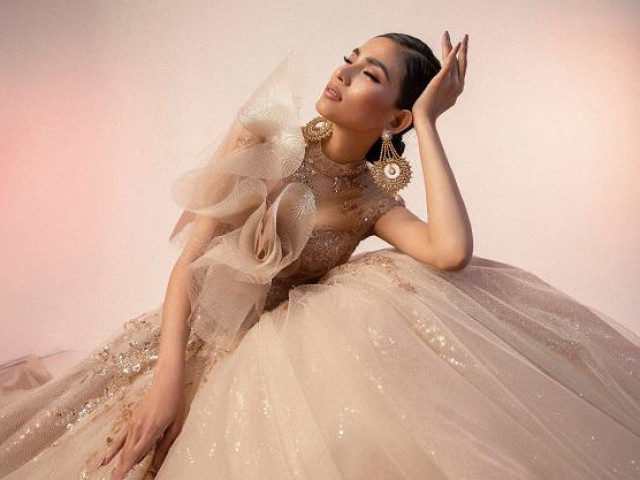 Á hậu Trương Thị May đẹp lộng lẫy trong chiếc váy cưới đuôi cá đầy quyến rũ