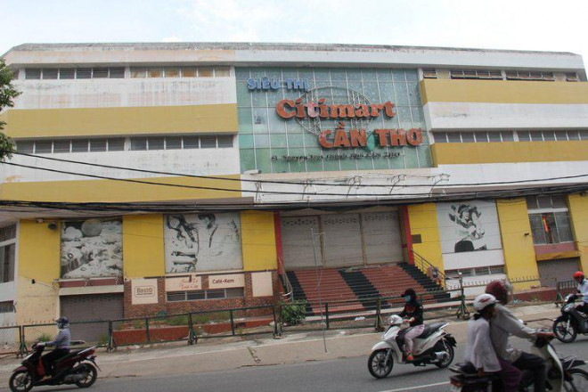 Đạt Nhân đã dùng miếng đất có siêu thị này để vay số tiền rất lớn