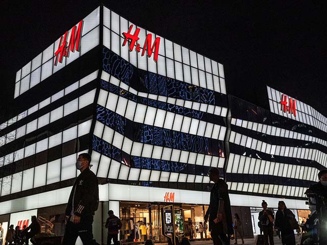 Công nghệ thông tin - Hơn 400 địa điểm H&amp;M bỗng nhiên biến mất trên bản đồ Trung Quốc