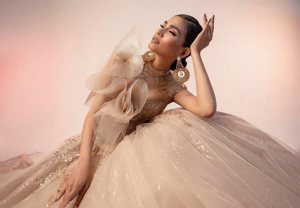 Á hậu Trương Thị May đẹp lộng lẫy trong chiếc váy cưới đuôi cá đầy quyến rũ - 6