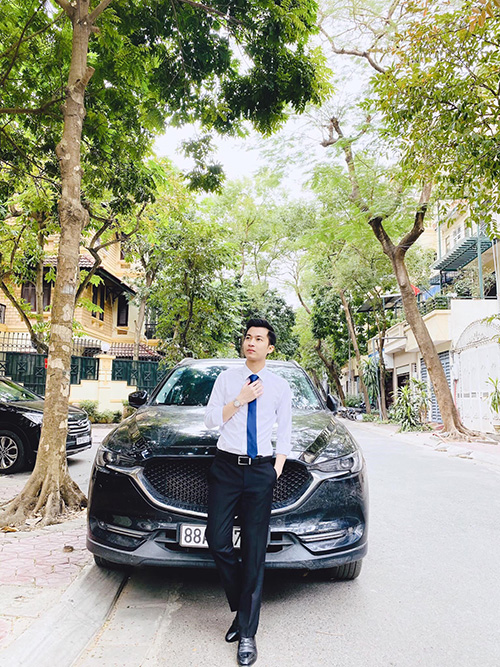 Thầy Thuận vẫn luôn cố gắng học hỏi kiến thức chuyên môn mỗi ngày