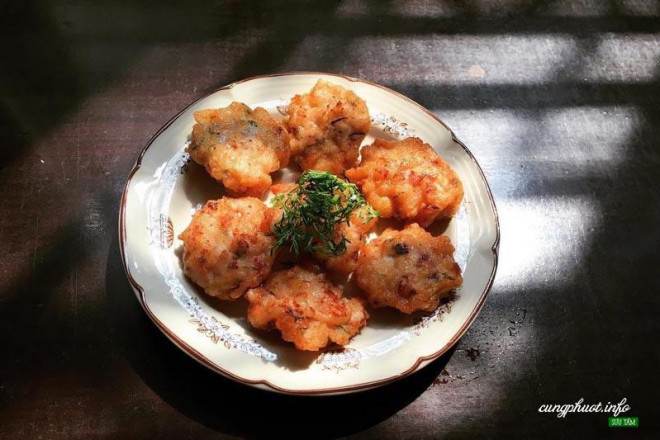 Chả mực món ăn nổi tiếng của Hạ Long, Quảng Ninh. Ảnh: Cung phượt