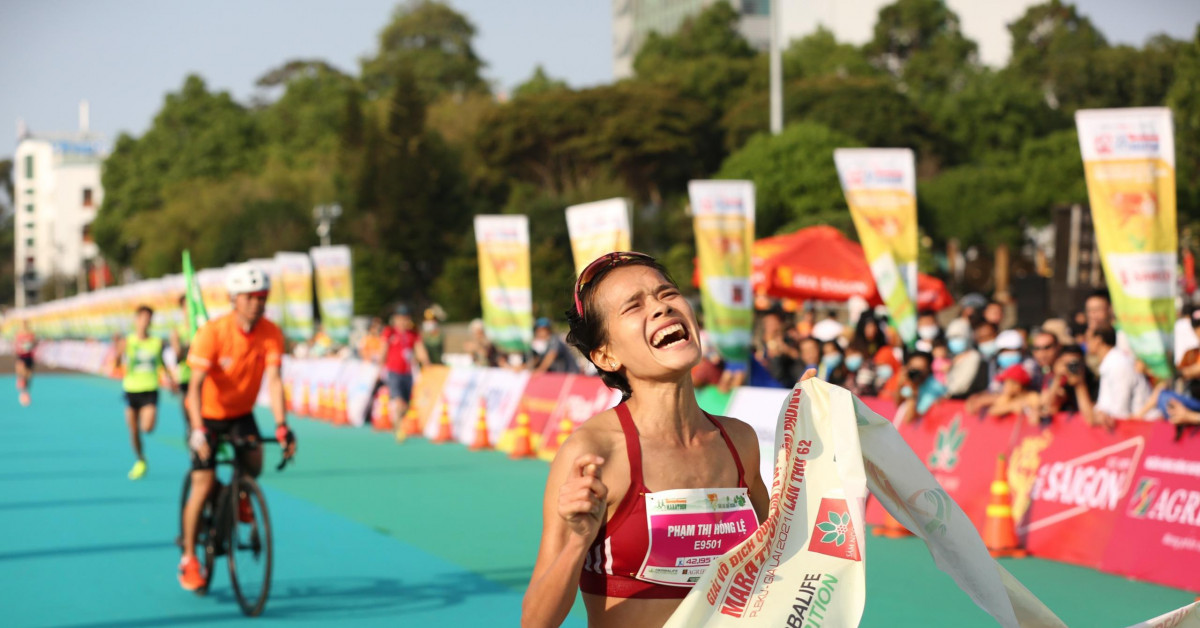 Thể thao - Hồng Lệ trở lại ngôi hậu Tiền Phong Marathon