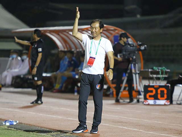 Thua đậm Nam Định 0-3, HLV Nhật Bản của Sài Gòn FC tổ chức họp “nóng”