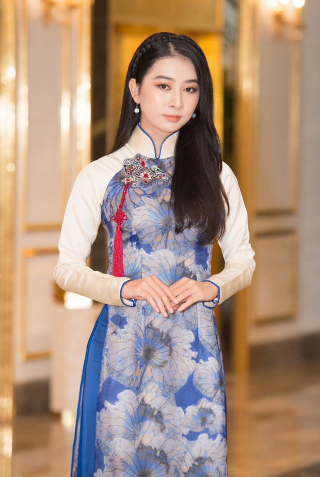 Vẻ đẹp mong manh tựa sương mai của những &#39;nàng thơ xứ Huế&#39; từng thi Hoa hậu Việt Nam - 1