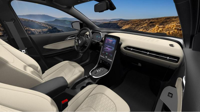 VinFast ra mắt mẫu xe điện VF e34 làm xôn xao thị trường ô tô.