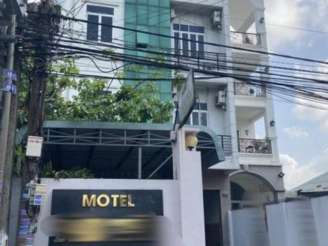 Tin tức trong ngày - 12 người Trung Quốc lén lút trú ngụ trong nhà nghỉ ở Biên Hòa bị lật tẩy lúc 23 giờ