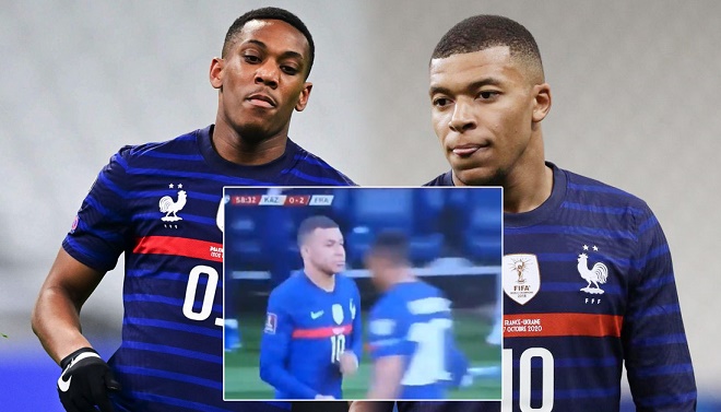 Martial không bắt tay với Mbappe