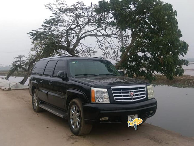 Mua Cadillac Escalade ESV giá 7 tỷ, chủ xe rao bán lại 560 triệu đồng