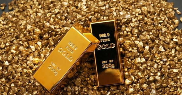 Giá vàng hôm nay 30/3: Tụt dốc thê thảm, dân buôn bán tháo 14 tấn vàng - 1
