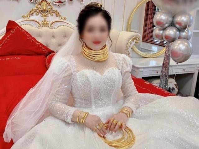 Bạn trẻ - Cuộc sống - Cô dâu đeo vàng nặng trĩu cổ, lại được mẹ tặng món quà "siêu to khổng lồ" khiến cư dân mạng choáng váng