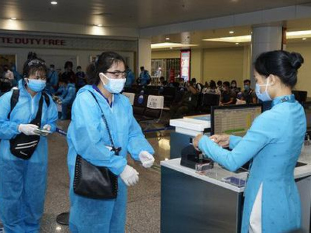 Tin tức trong ngày - Đồng loạt mở lại một số đường bay đi quốc tế từ 1-4