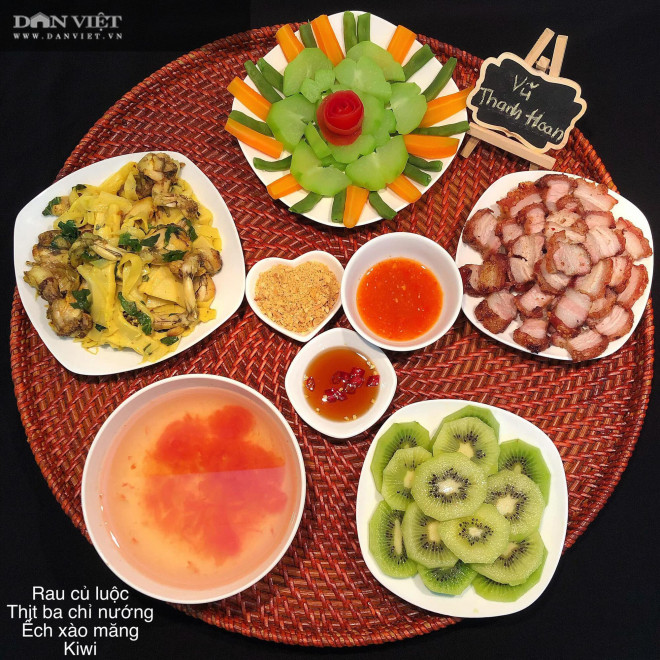 No mắt trước mâm cơm đủ màu sắc, hấp dẫn của mẹ đảm Hà Nội - 10
