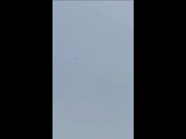 Thế giới - Video: Tiêm kích Ả Rập Saudi phóng tên lửa triệu đô diệt UAV rẻ tiền của phiến quân