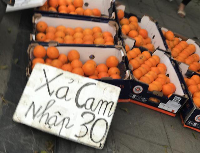 Việc trái cây nhập khẩu ồ ạt về Việt Nam với mức giá phải chăng tạo cơ hội cho người tiêu dùng được mua trái cây ngoại với giá tốt.