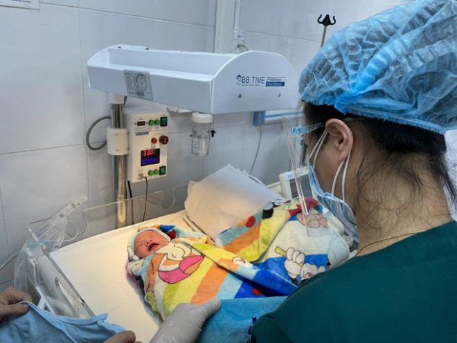 Ngắm những công dân nhí đầu tiên năm 2022 tại bệnh viện sản lớn nhất miền Bắc - 9