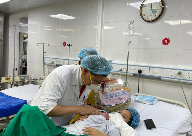 Ngắm những công dân nhí đầu tiên năm 2022 tại bệnh viện sản lớn nhất miền Bắc - 7