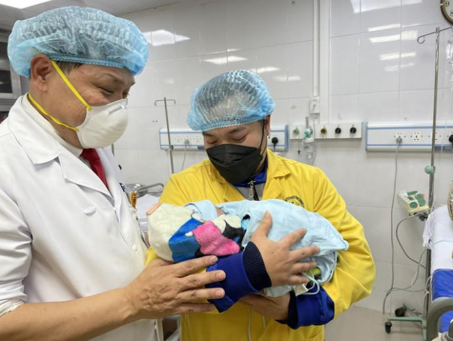 Ngắm những công dân nhí đầu tiên năm 2022 tại bệnh viện sản lớn nhất miền Bắc - 13