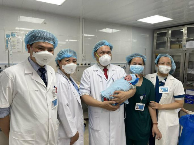 Ngắm những công dân nhí đầu tiên năm 2022 tại bệnh viện sản lớn nhất miền Bắc - 12
