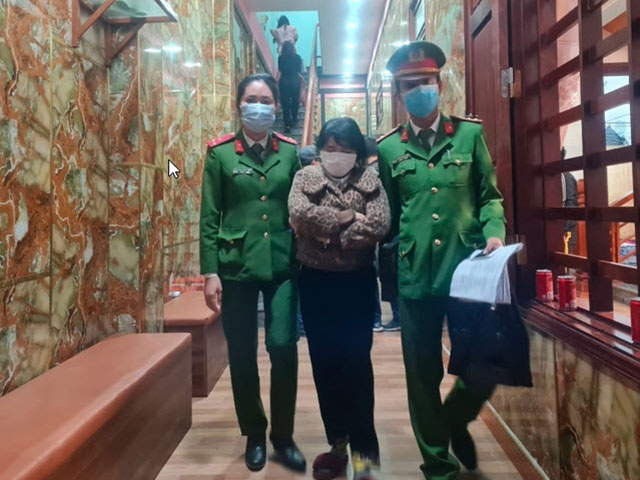 Nguyễn Thị Lan biến nhà nghỉ trọ - karaoke thành “ổ nhền nhện”