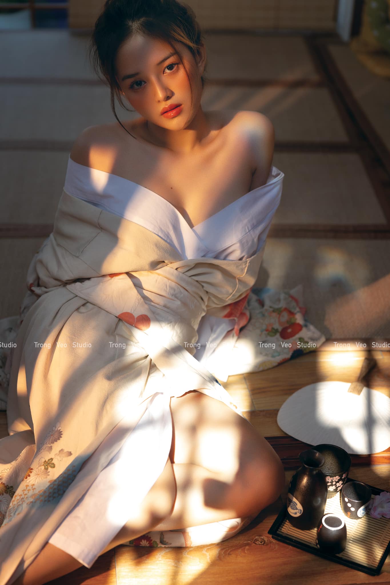 Cô không phải người mẫu mà là một make-up artist.