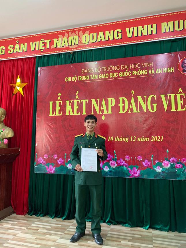 Nam sinh Đại học Vinh là Đảng viên có nhiều thành tích trong hoạt động Đoàn - Hội - 6