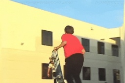 Tranh vui - Khóc không thành tiếng với những pha "tai nạn" bất ngờ không kịp đỡ