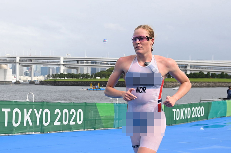 2 nàng tiên cá ở Olympic mặc đồ "thấy hết" & khoảnh khắc thể thao đỏ mặt - 6