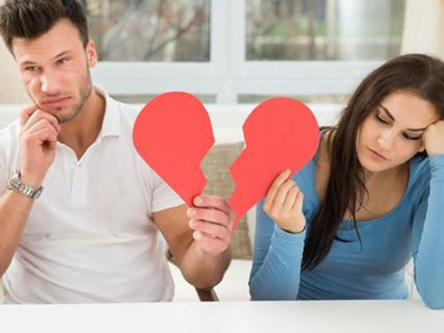 Bạn trẻ - Cuộc sống - Không phải ngoại tình, đây là nguyên nhân hàng đầu khiến hôn nhân đổ vỡ mà không để ý