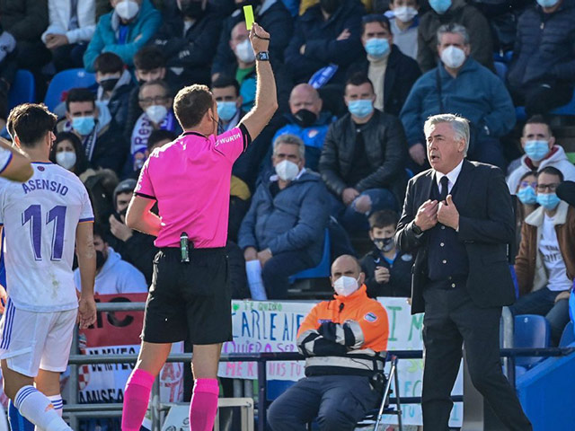 Bóng đá - HLV Ancelotti phẫn nộ sau thất bại sốc, tuyên bố SAO Real đá như "rã đám"