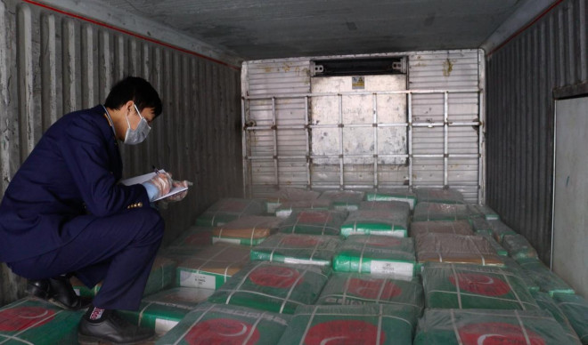 Ước tính hơn 14 tấn lưỡi bò trên có giá trị hơn 2,2 tỷ đồng.