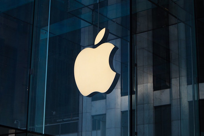 HOT: Giá trị Apple lần đầu tiên vượt qua nền kinh tế Vương quốc Anh - 1