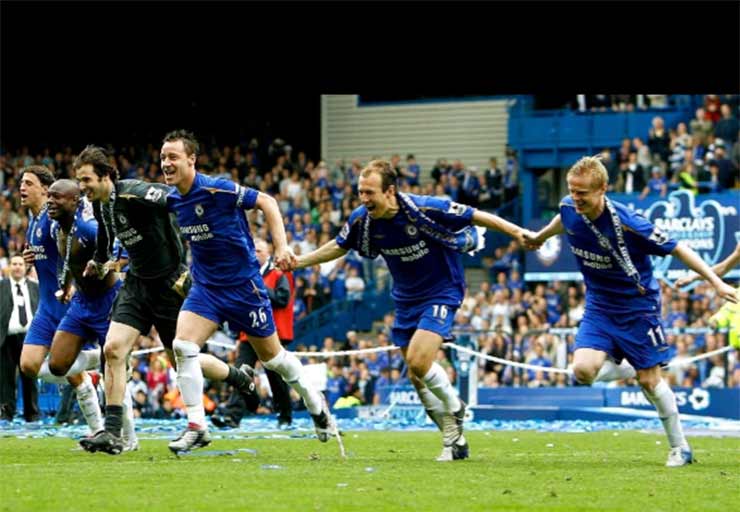 Chelsea bảo vệ thành công chức vô địch giải Ngoại hạng Anh mùa giải 2005/06 dưới thời HLV Jose Mourinho