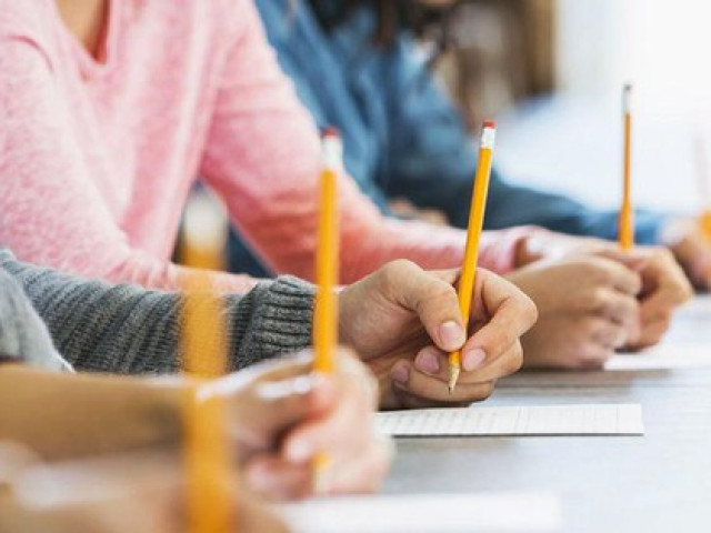 Giáo dục - du học - Đề thi Tiếng Việt của sinh viên Trung Quốc gây "choáng" khi hỏi về quy luật thơ lục bát