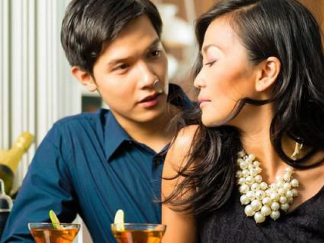 Bạn trẻ - Cuộc sống - Ham đổi đời, gái trẻ sập bẫy thành "mồi nhử" cho bà chủ quán massage hốt tiền