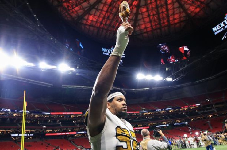 3. Giải bóng bầu dục Mỹ NFL tặng đùi gà tây cho người chiến thắng. 