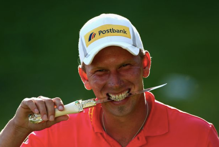 9. Giải golf Hassan II được tổ chức từ năm 1999, người chiến thắng được tặng dao găm bằng vàng.