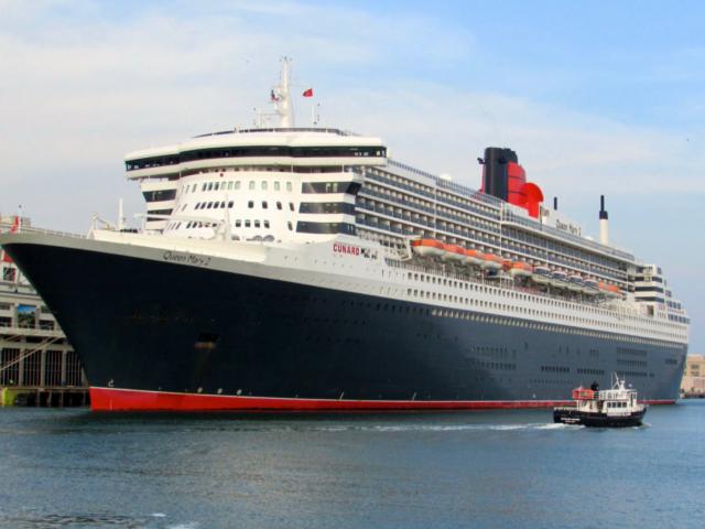 Media - Tận mắt "độ khủng" của “siêu tàu” Queen Mary 2