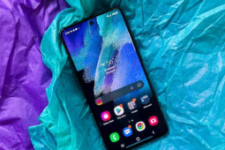 Ấn tượng Galaxy S21 FE vừa ra mắt: Siêu đẹp, giá tốt